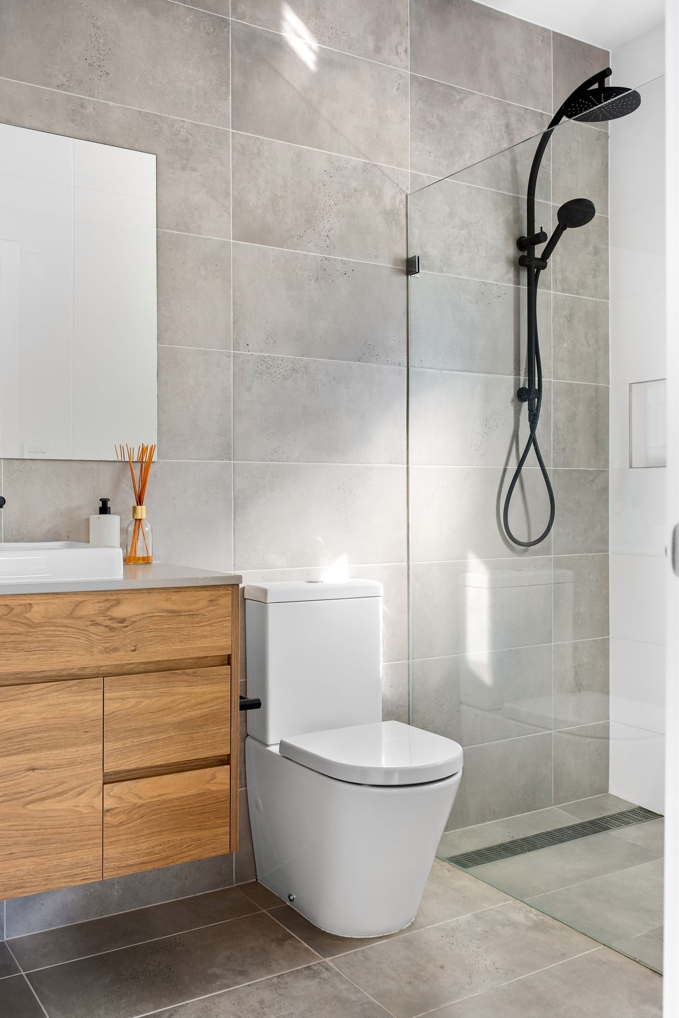 Small bathroom renovation ideas for older Queenslander homes